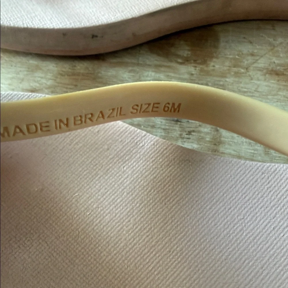 Tory Burch cream and Pink Sandals women’s‎ 6
